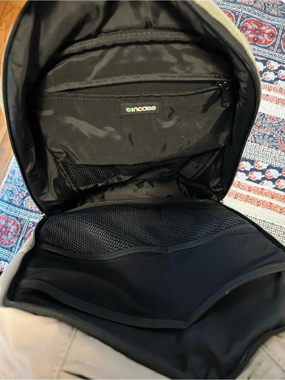Incase nylon laptop